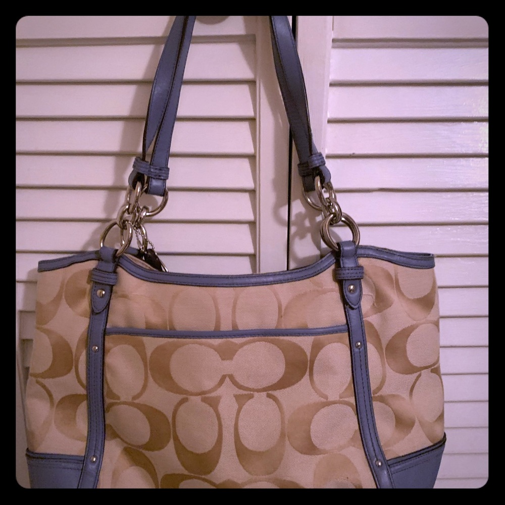 VGUC COACH PURSE